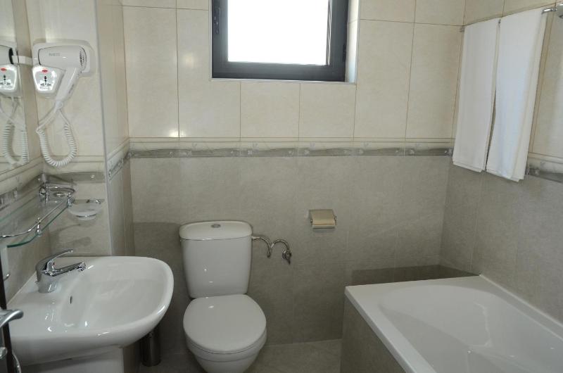 Triple Room image 2