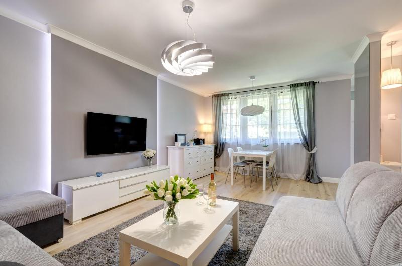 Apartments Karlikowska Sopot by Noclegi Renters - image 4