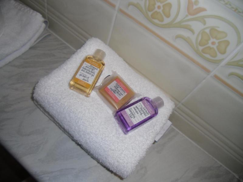 Double Room image 2