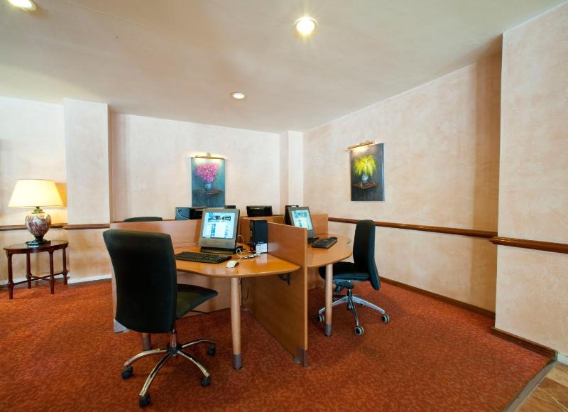Grupotel Taurus Park - image 11