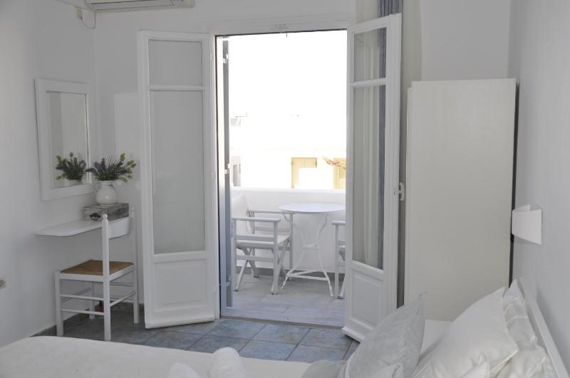 Studio with  Partial Sea View image 1