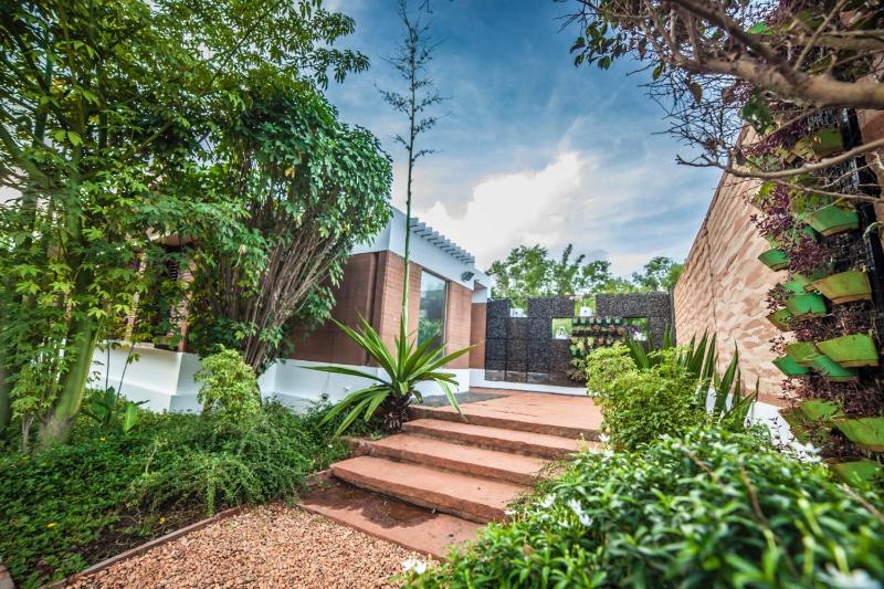 bougan villa - image 1