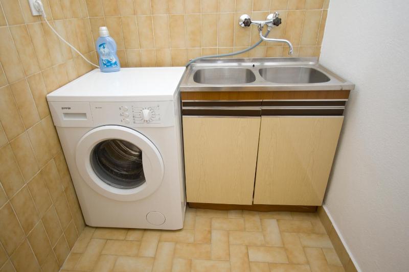 Apartment Glavina with heated pool - image 13