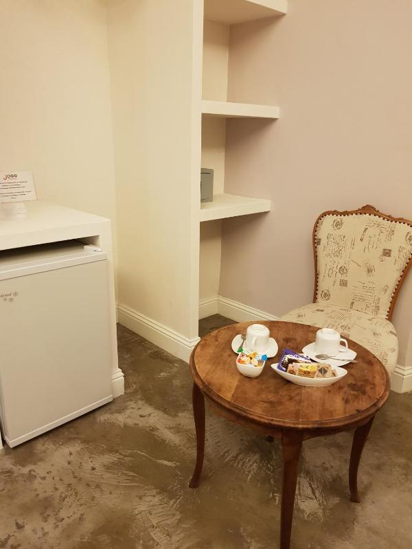 Double Room image 1