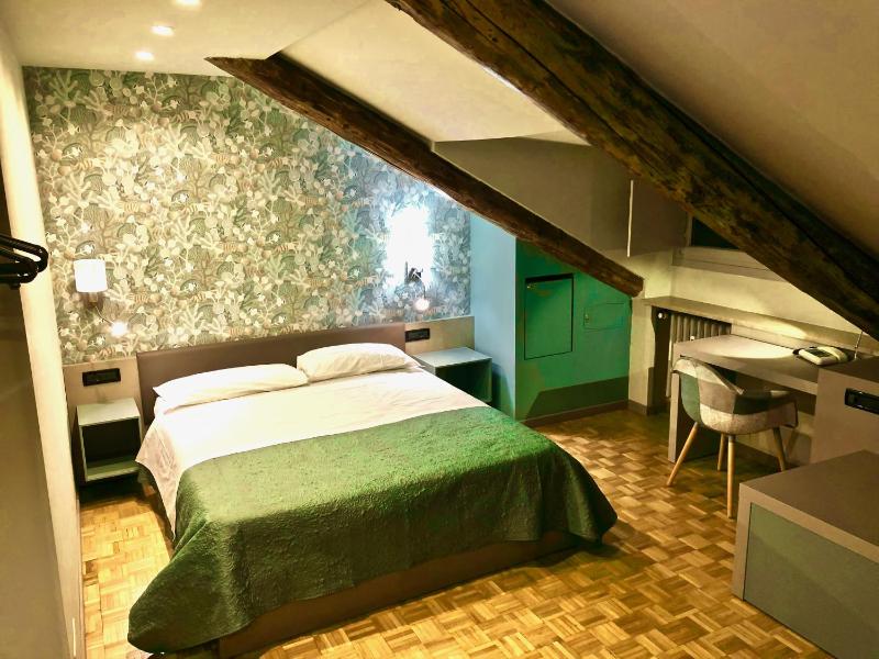 Studio Attic image 4