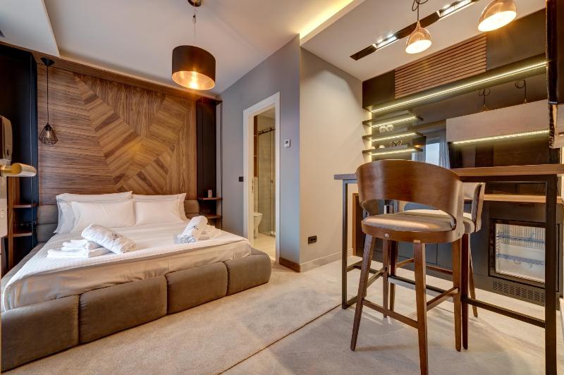 Standard Double Room image 4