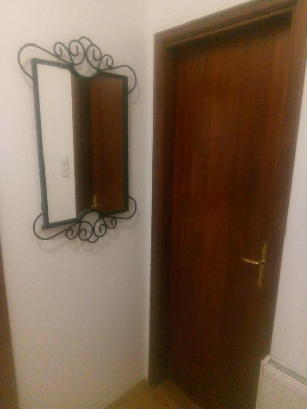 One-Bedroom Apartment image 2