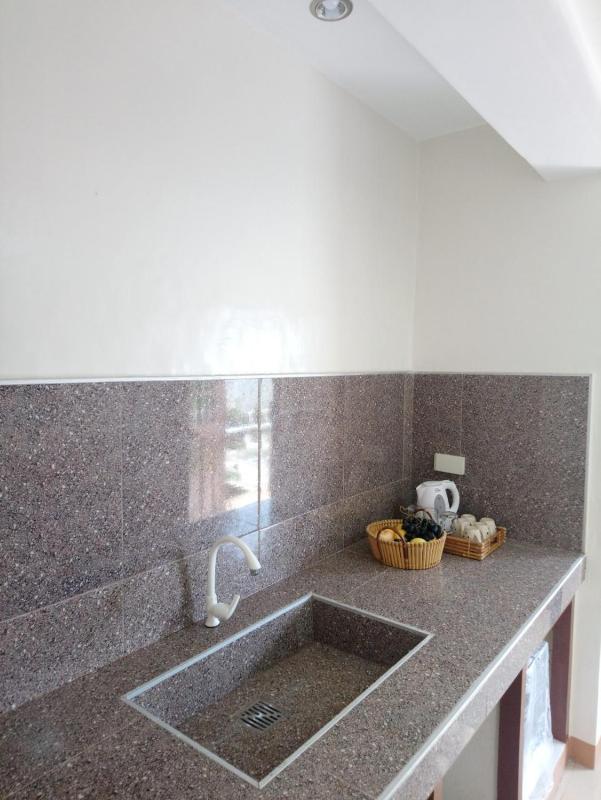 J and C Residences - image 4