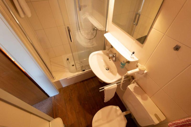 Single Room with Balcony image 2