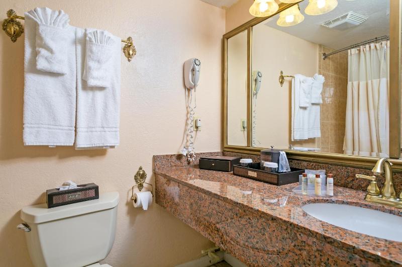 Double Room with Two Double Beds and Sunset View, Balcony image 4