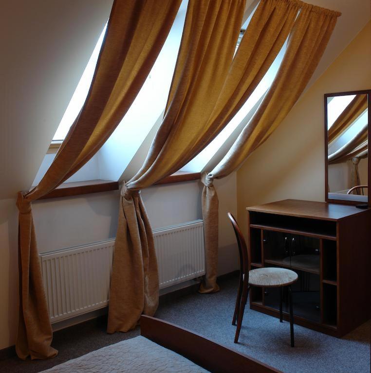 Double Room image 1