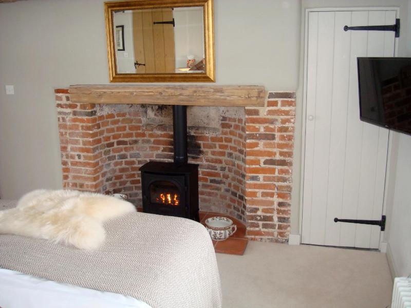 Standard King Room image 2