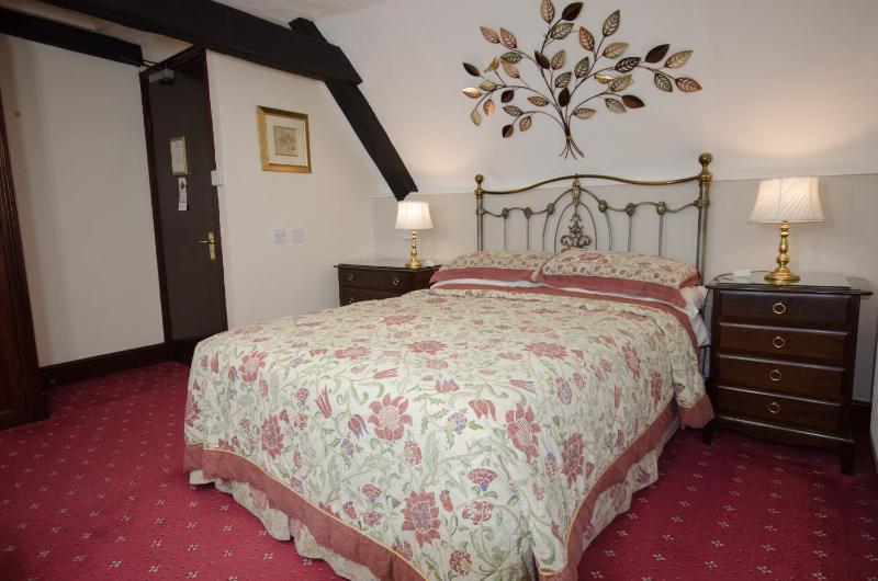 Budget Double Room (main hotel) image 3