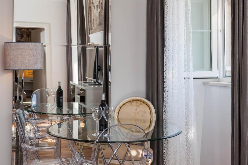 Apartment with Sea View image 4