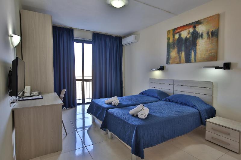Double or Twin Room with Sea View image 2