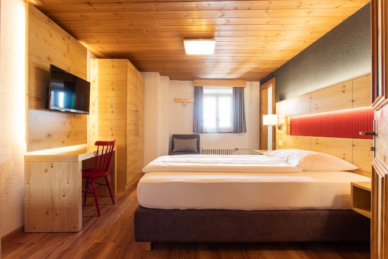 Standard Single Room image 3