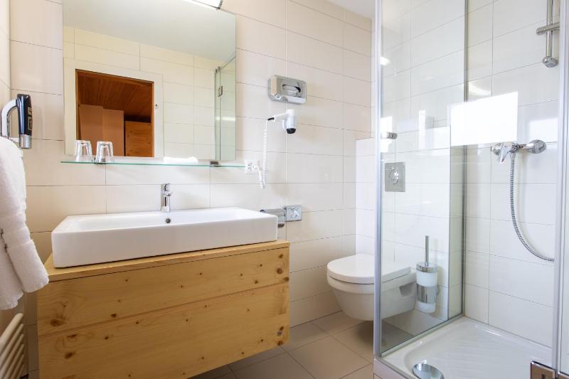 Standard Single Room image 4