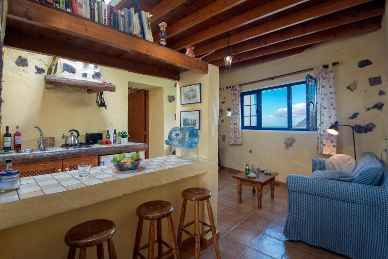 One-Bedroom Apartment (1 - 2 Adults) image 4