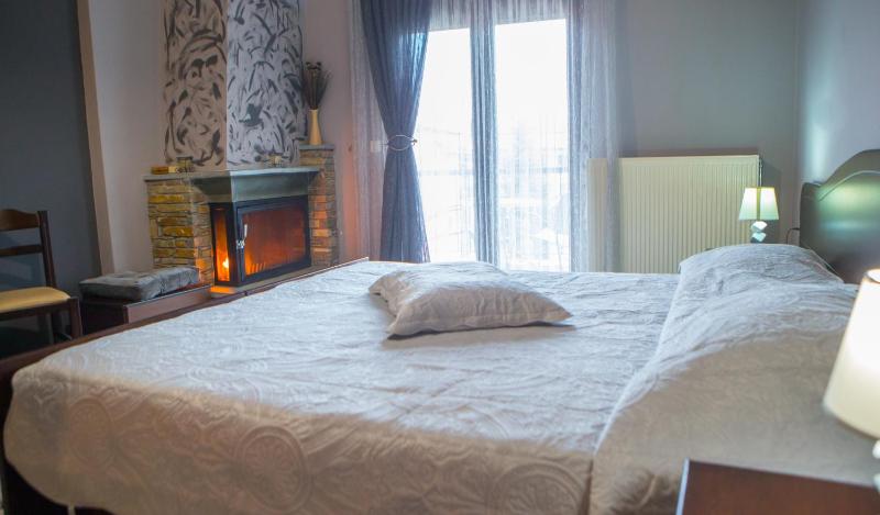 Double Room with Fireplace image 3