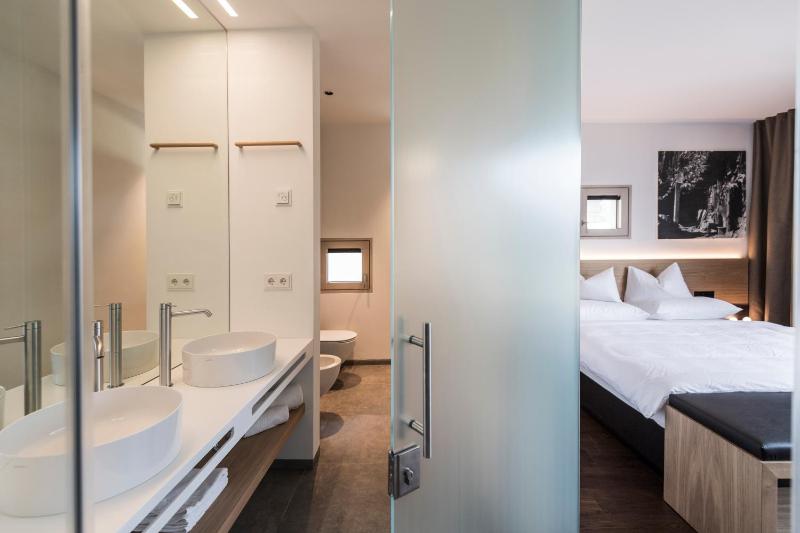 Suite image 2