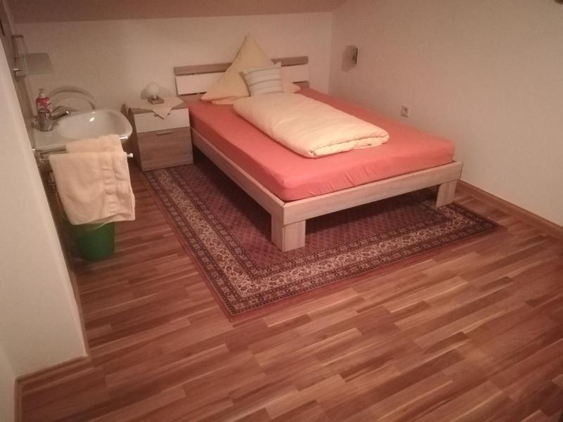 Deluxe Single Room image 1