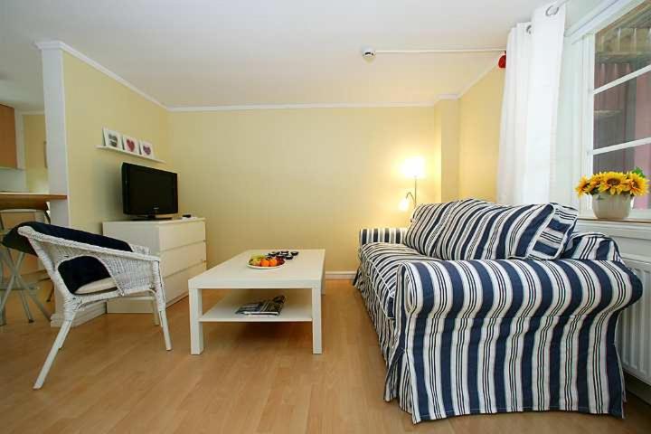 Apartment - Ground Floor image 4