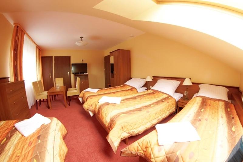 Quadruple Room image 3
