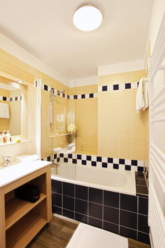 One-Bedroom Apartment (4 Adults) image 3