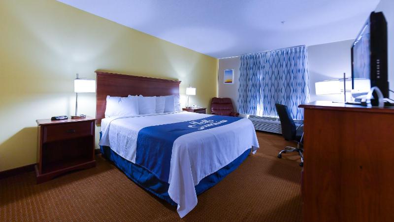 King Room - Non-Smoking image 4