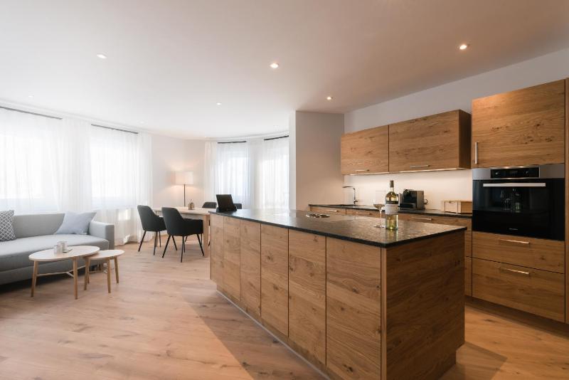 Deluxe Suite image 2