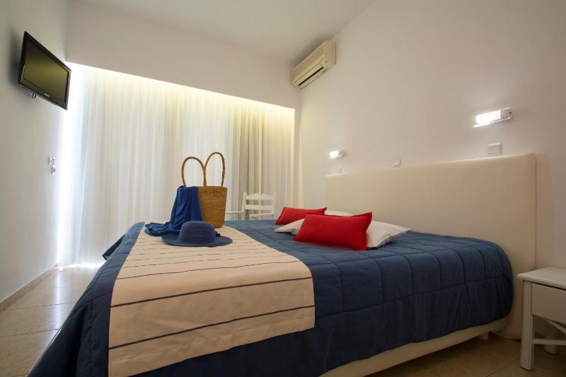 Double Room with Sea View image 1