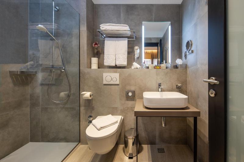 Standard Double Room - Annex image 4