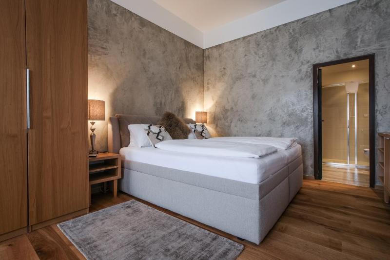 Deluxe Double Room image 4