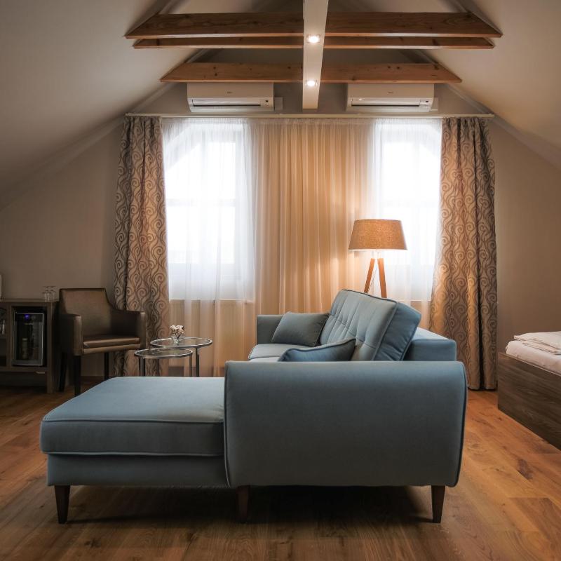 Junior Suite with Terrace image 3