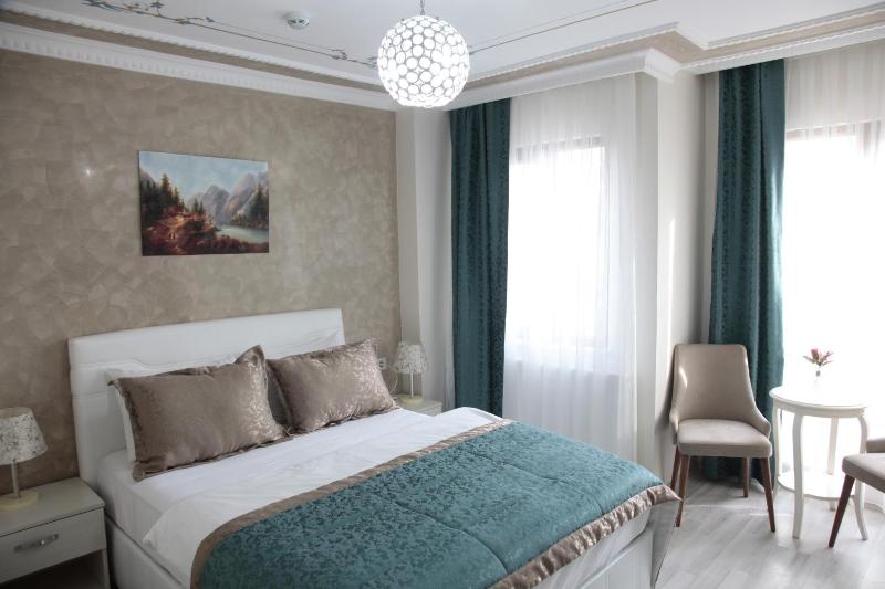 Deluxe Apartment image 3