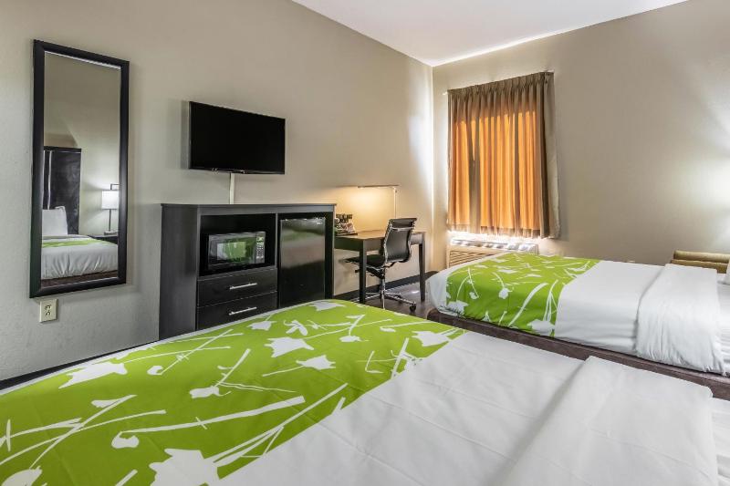 Deluxe Double Room image 4