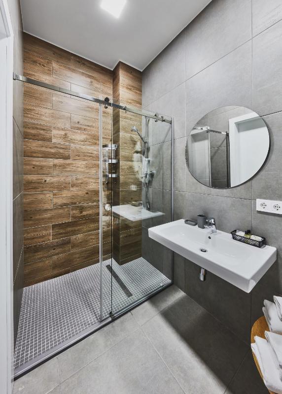 Superior Double or Twin Room with City View image 4