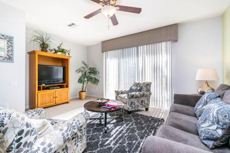 Three-Bedroom Townhouse image 2