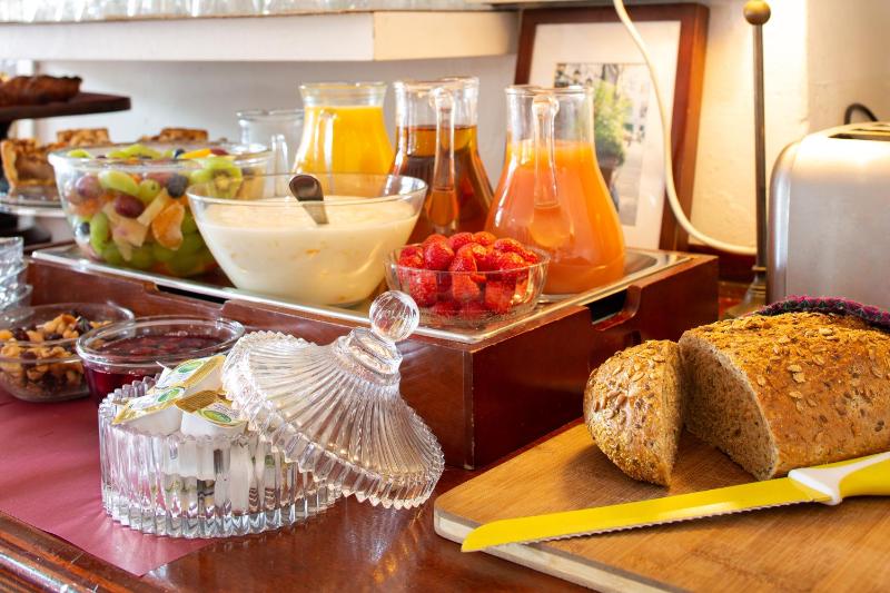 Amsterdam House Hotel - image 2