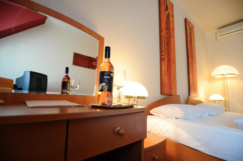 Triple Room image 4