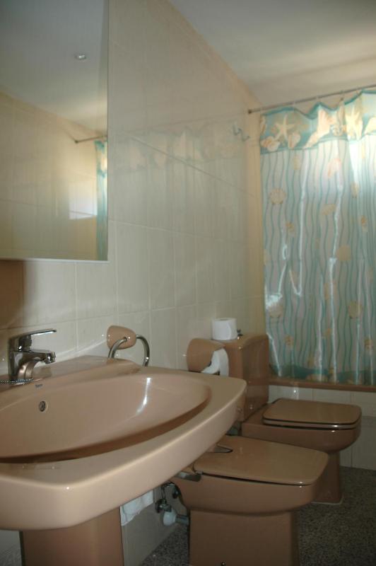 One-Bedroom Apartment image 1