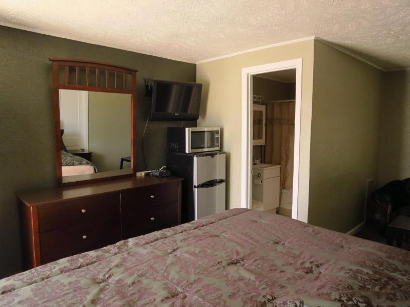 King Room image 4