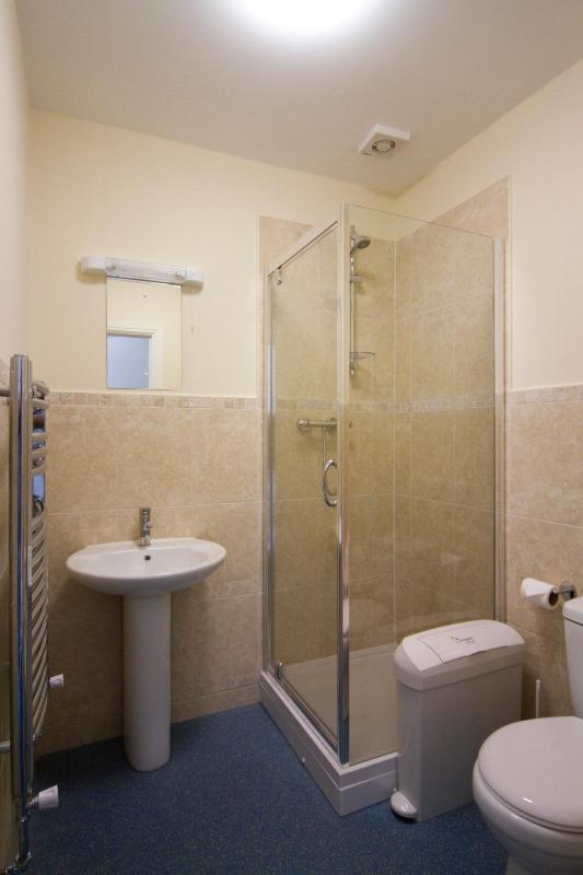 Family Room with Shower image 1