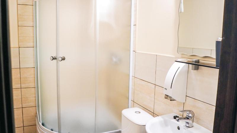 Twin Room with seperate beds image 4