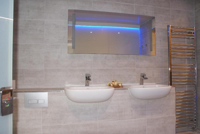 Suite image 4