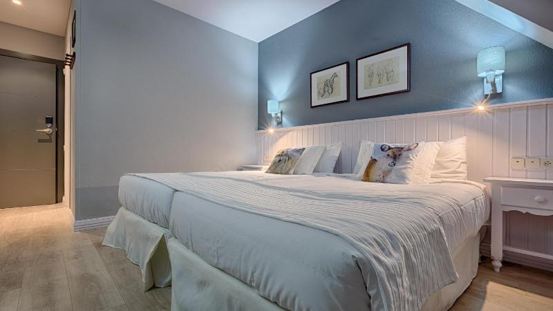 Double Room image 2