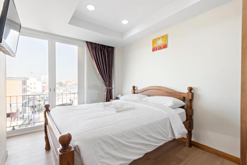 Double Room image 4