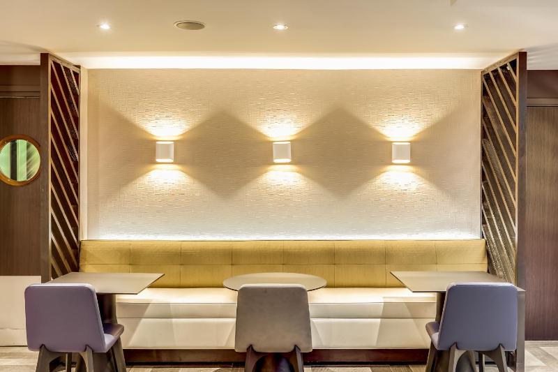 Mercure Paris Arc De Triomphe Etoile - image 2