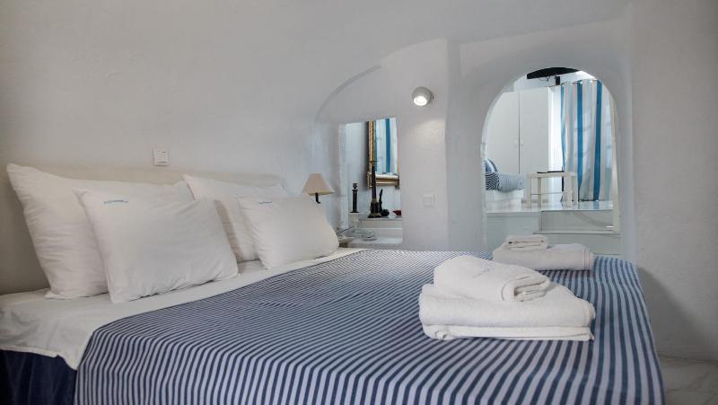  Master Suite with Caldera View image 3
