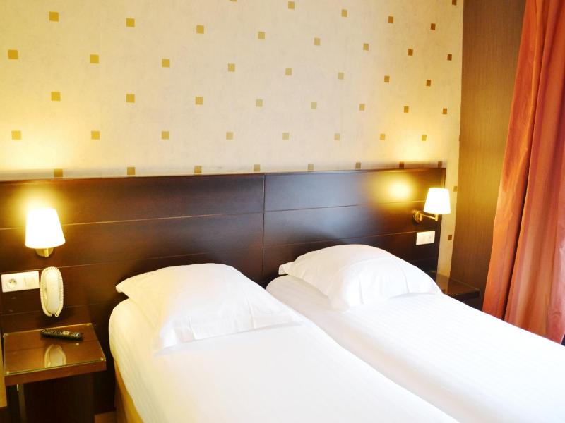 Two Rooms next to Each Other image 4